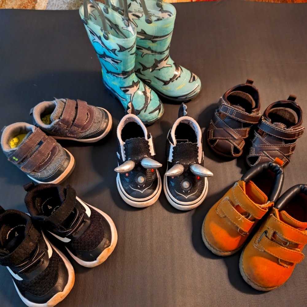 Toddler boys shoe bundle size 4